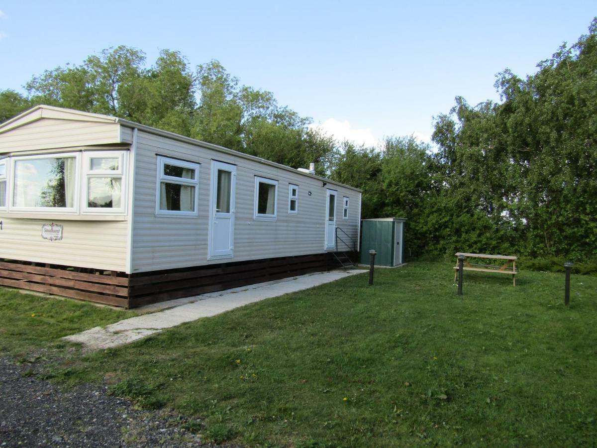 Fenlake Holiday Accommodation Metheringham Extérieur photo