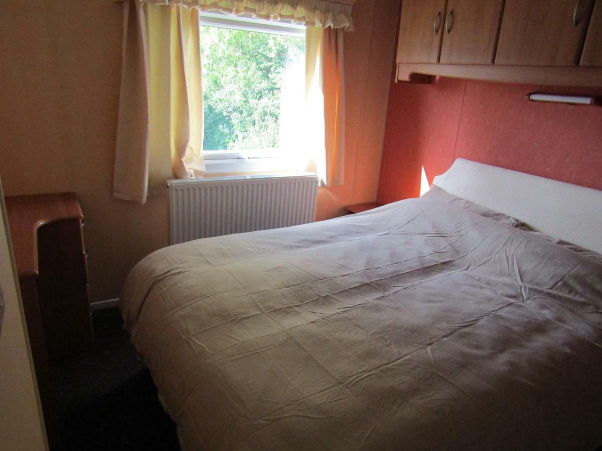 Fenlake Holiday Accommodation Metheringham Extérieur photo