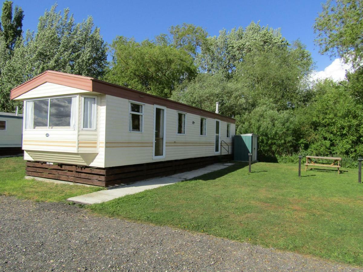 Fenlake Holiday Accommodation Metheringham Extérieur photo