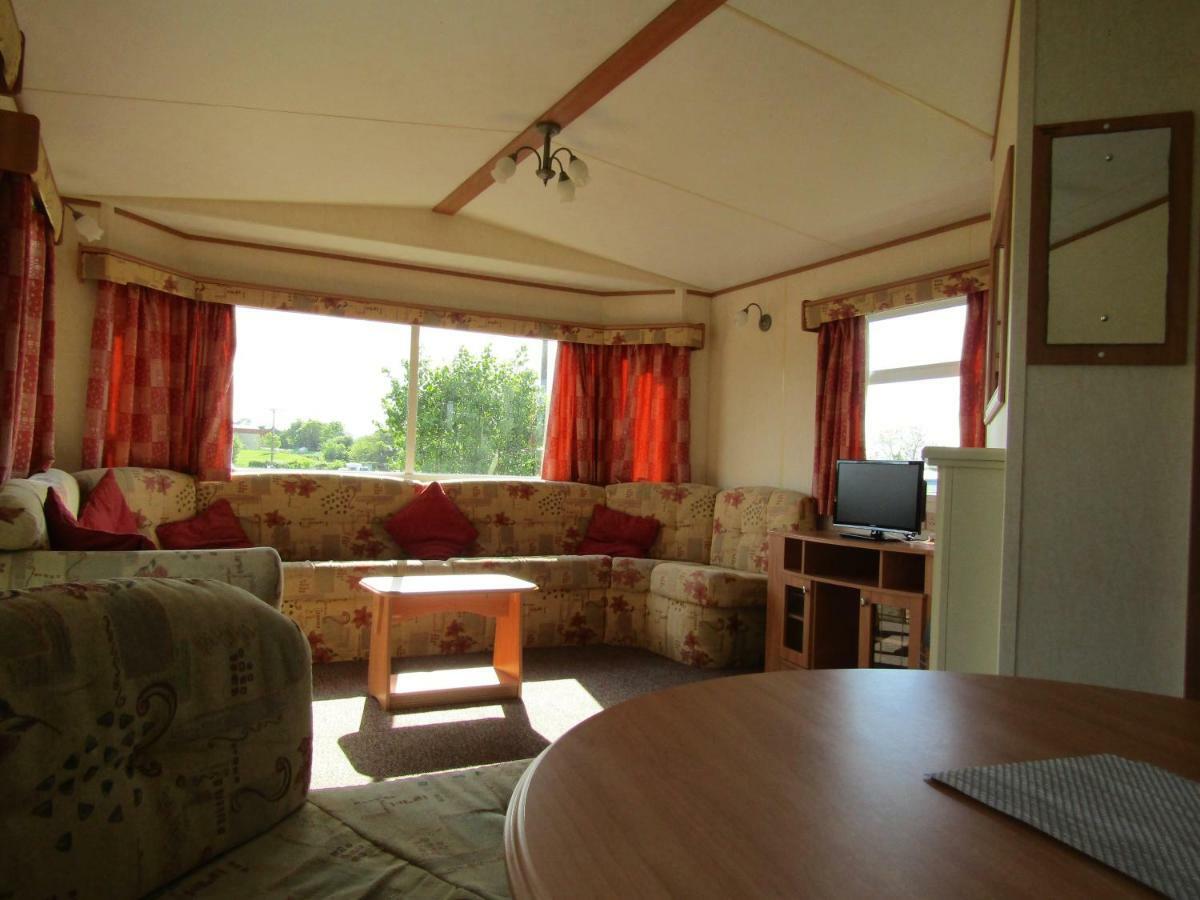 Fenlake Holiday Accommodation Metheringham Extérieur photo